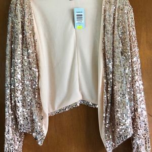 NWT Torrid Size 2 Champagne sequin bolero shrug